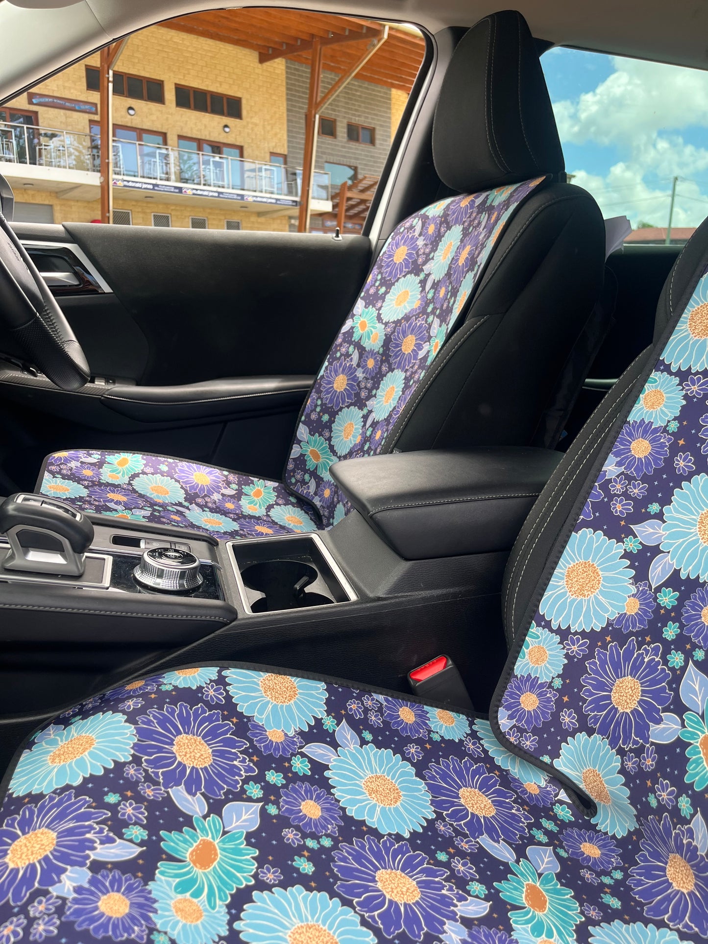 Daisy Blues Seat Cover